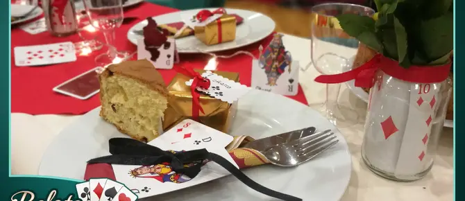 Décorez votre table de fête avec des cartes à jouer Décorez votre table de fête avec des cartes à jouer
